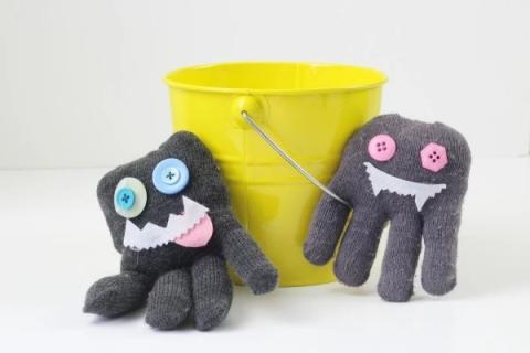Glove Monsters 