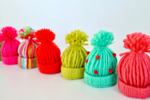 mini yarn hats
