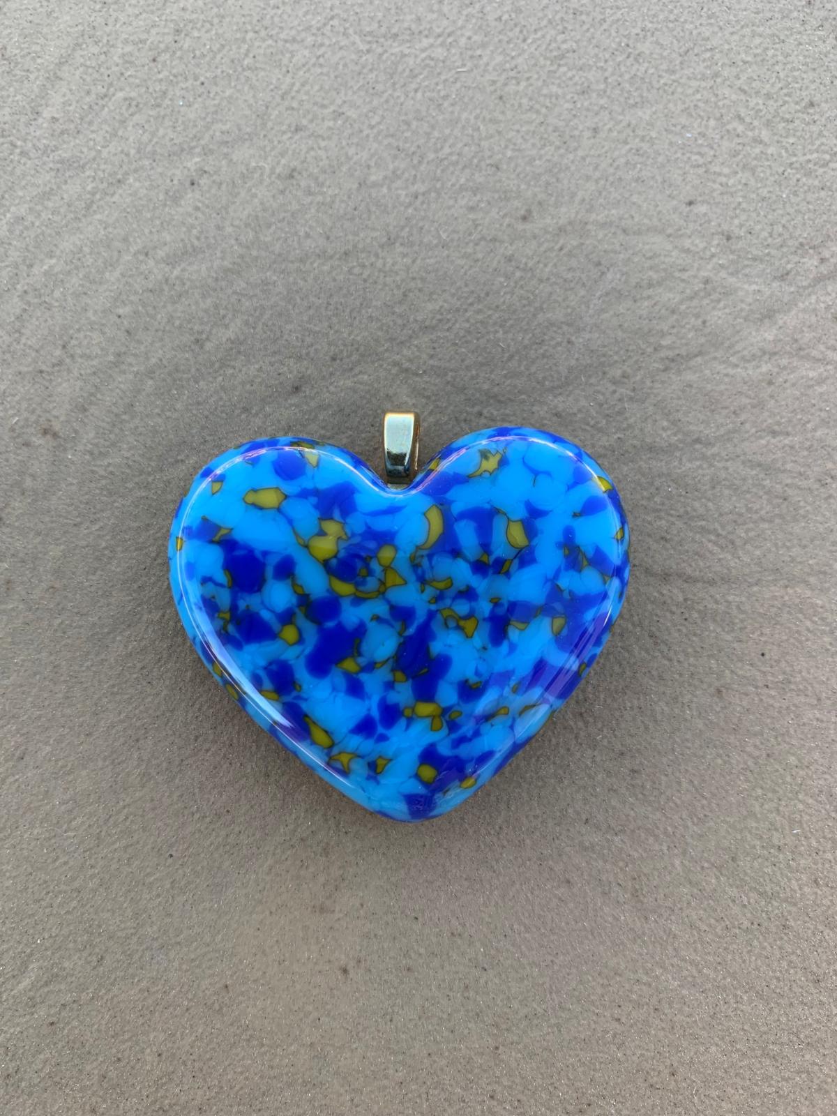 Heart shaped glass pendant